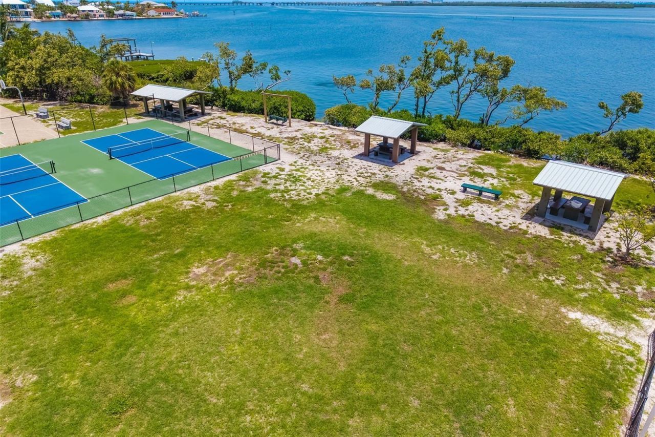 2513 Avenue B, Unit B, Bradenton Beach, FL 34217 Photo