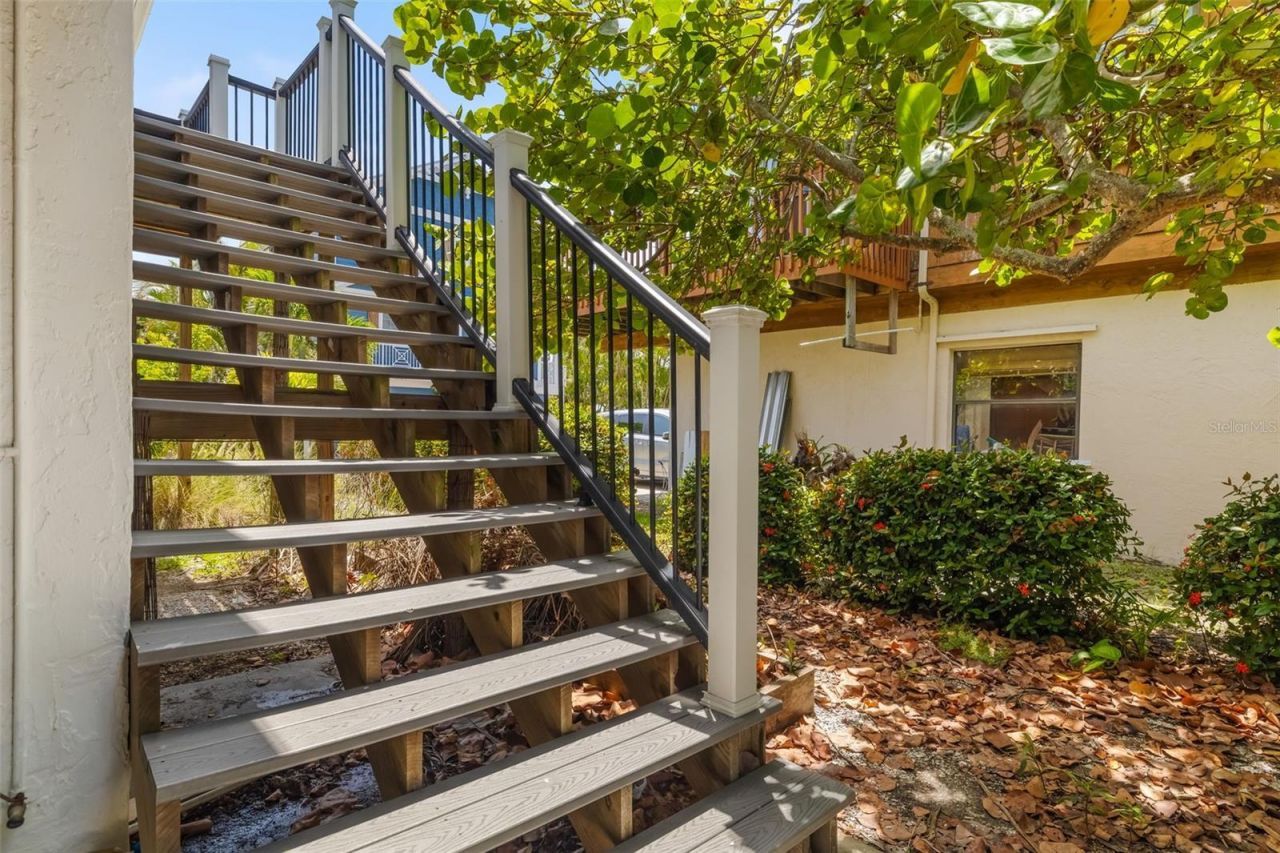 2513 Avenue B, Unit B, Bradenton Beach, FL 34217 Photo