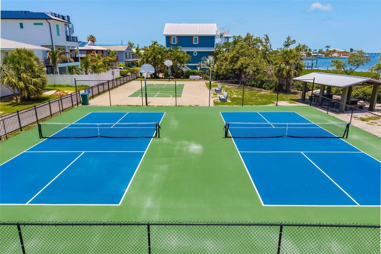 2513 Avenue B, Unit B, Bradenton Beach, FL 34217 Photo