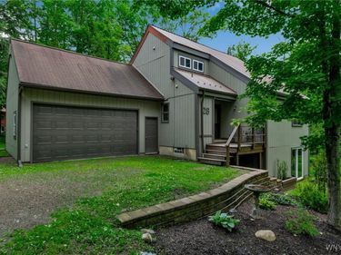 28 Woodstock Road, Glenwood, NY 14069