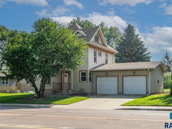 108 S Sycamore Ave, Sioux Falls, SD 57110