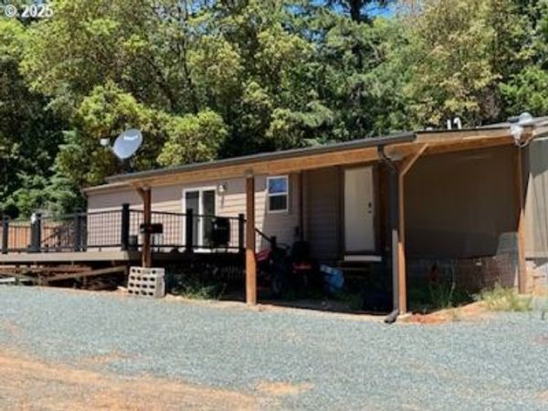 2810 COYOTE CREEK RD, Wolf Creek, OR 97497