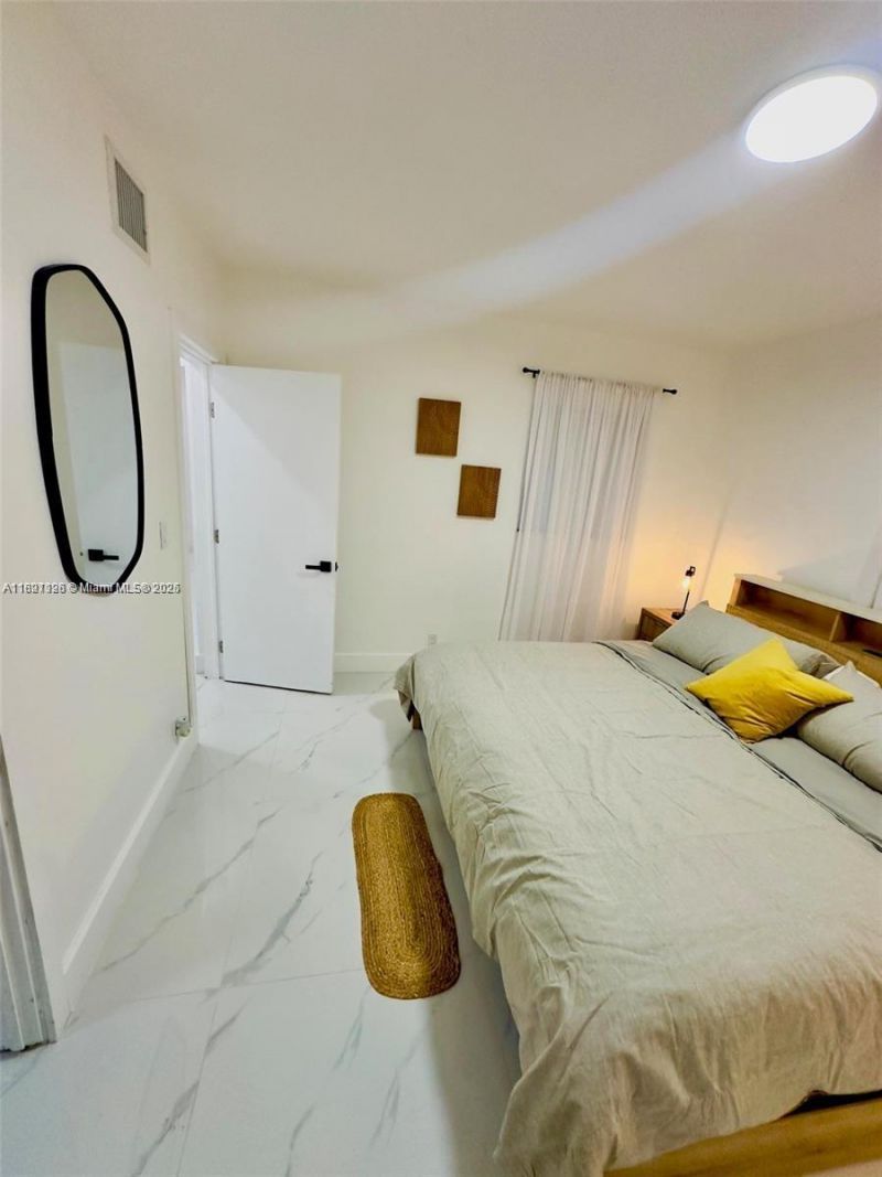 610 NW 111th St, Miami, FL 33168 Photo