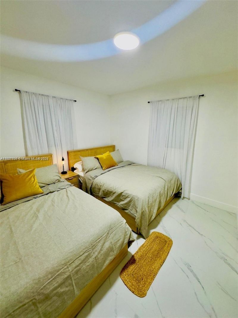 610 NW 111th St, Miami, FL 33168 Photo