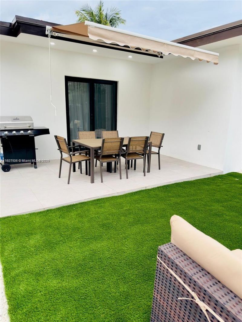 610 NW 111th St, Miami, FL 33168 Photo