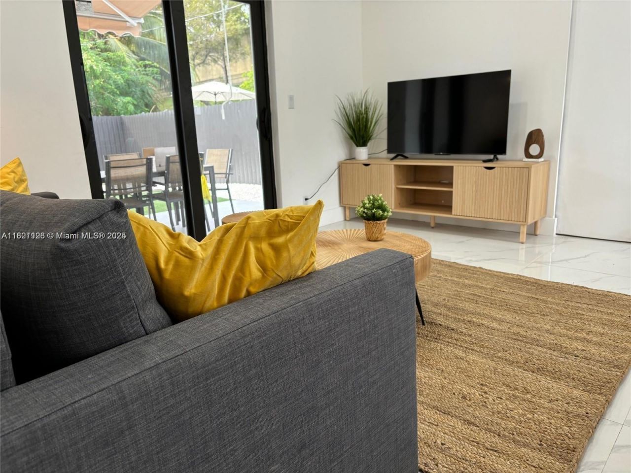 610 NW 111th St, Miami, FL 33168 Photo