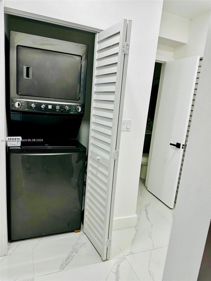 610 NW 111th St, Miami, FL 33168 Photo