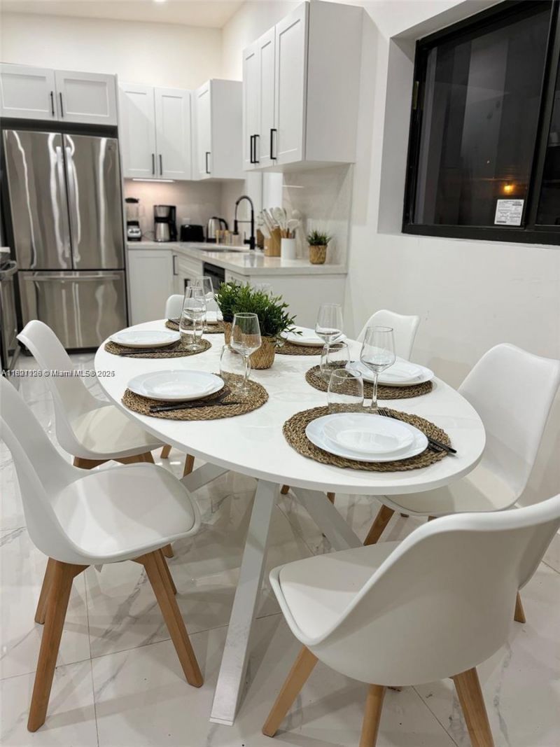 610 NW 111th St, Miami, FL 33168 Photo