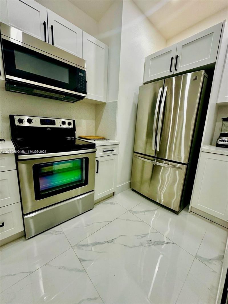 610 NW 111th St, Miami, FL 33168 Photo