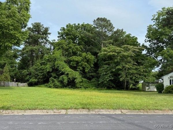 000 Cross Street, Urbanna, VA 23175