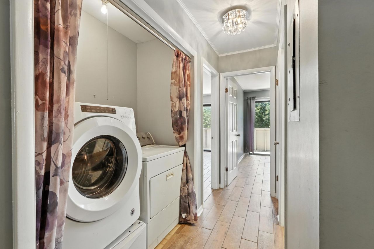 607 Greencastle Drive Photo 11