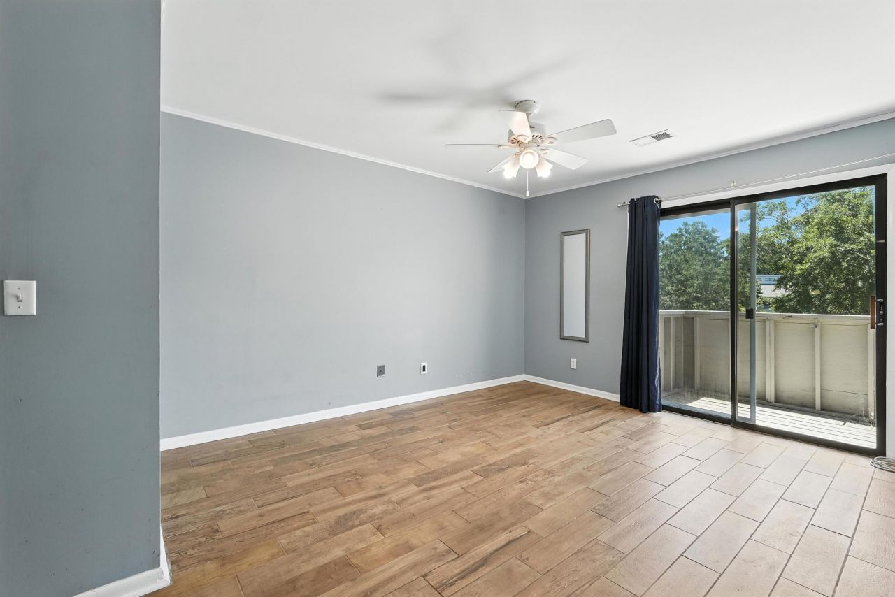 607 Greencastle Drive Photo 13