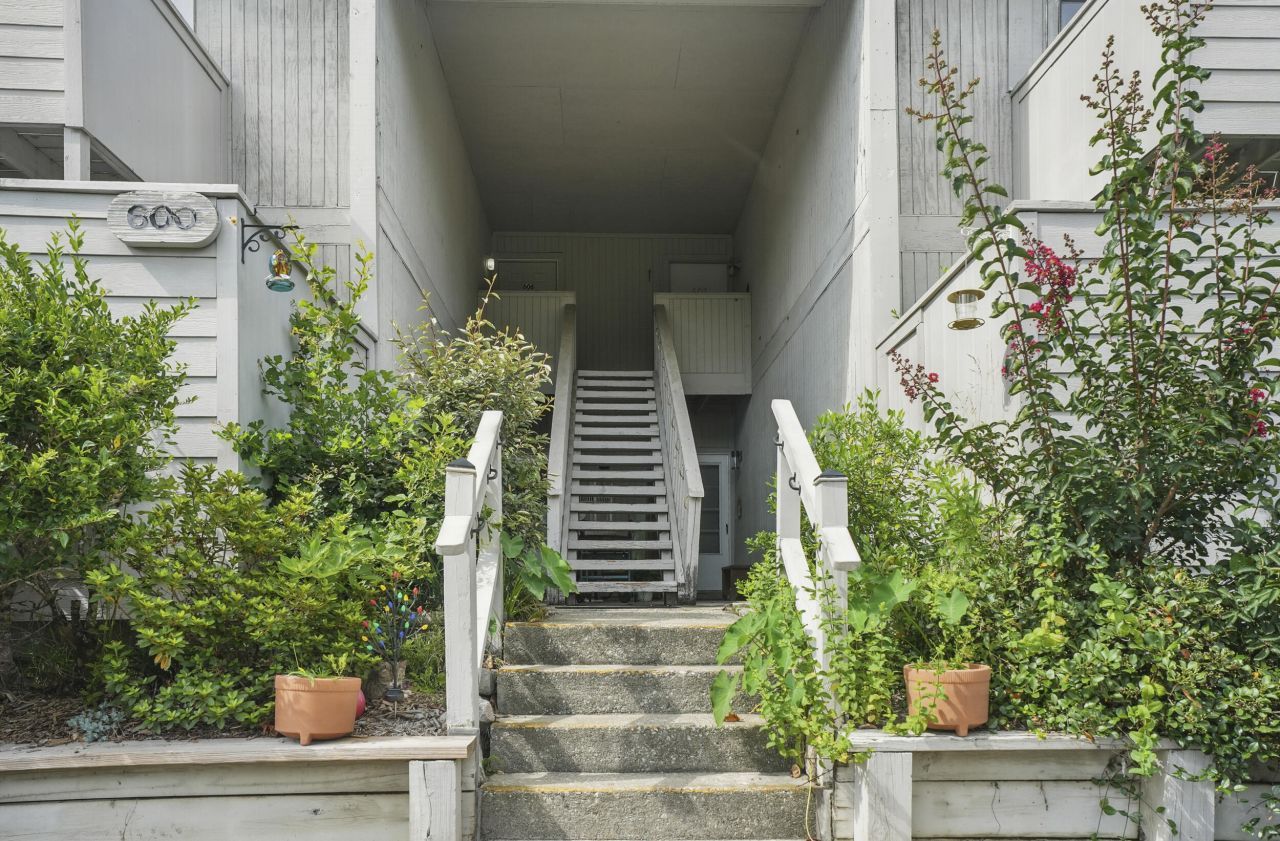 607 Greencastle Drive Photo 23