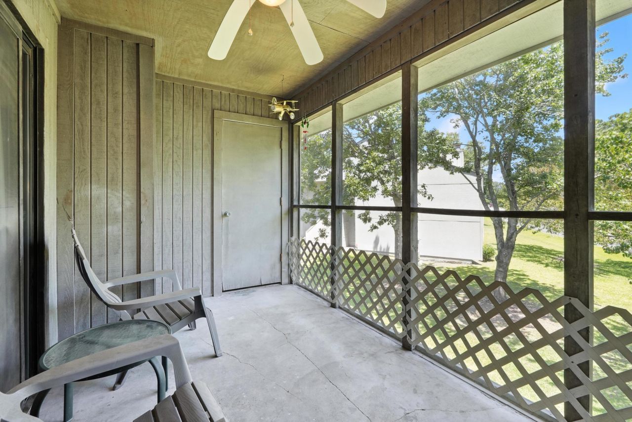 607 Greencastle Drive Photo 25