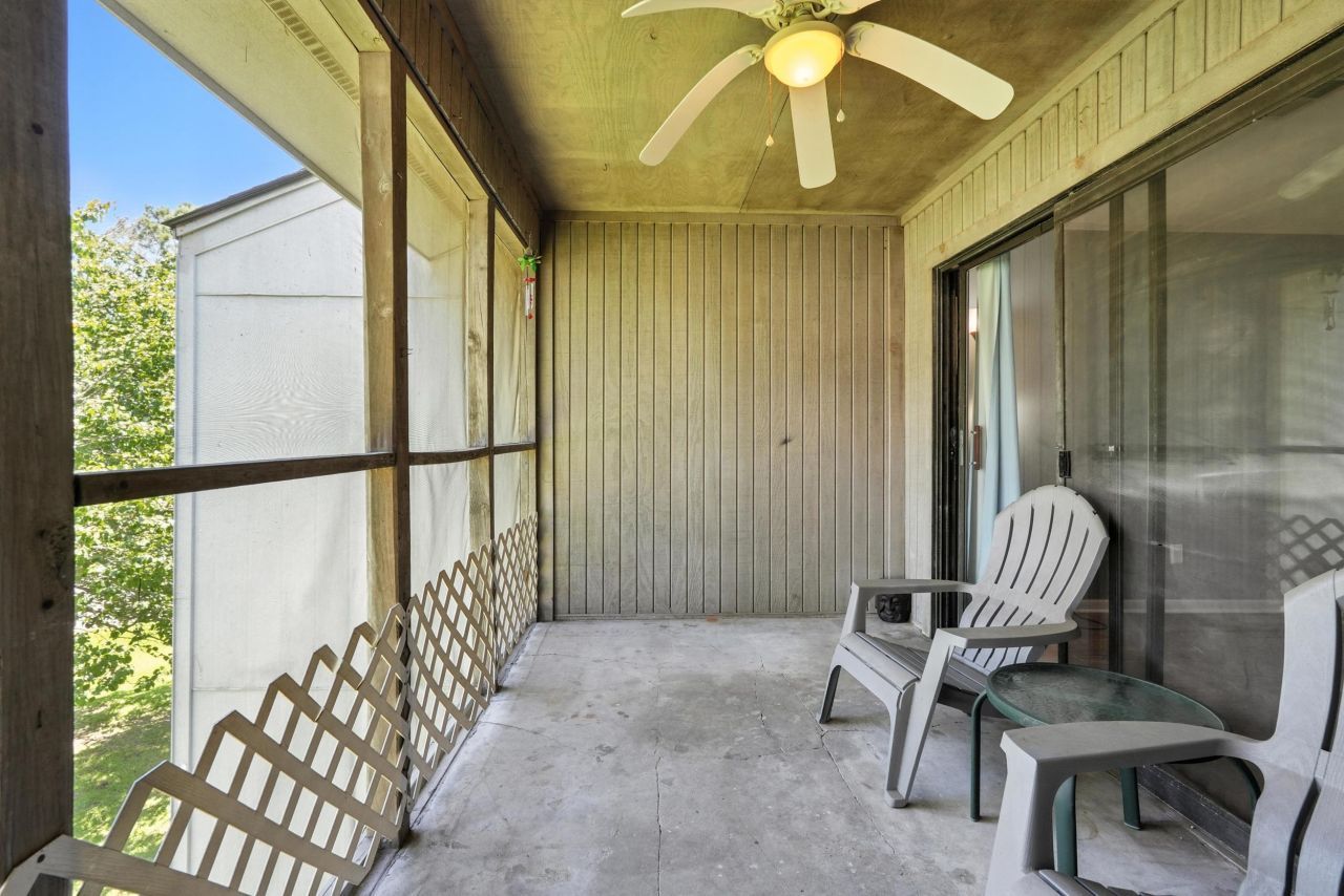 607 Greencastle Drive Photo 26