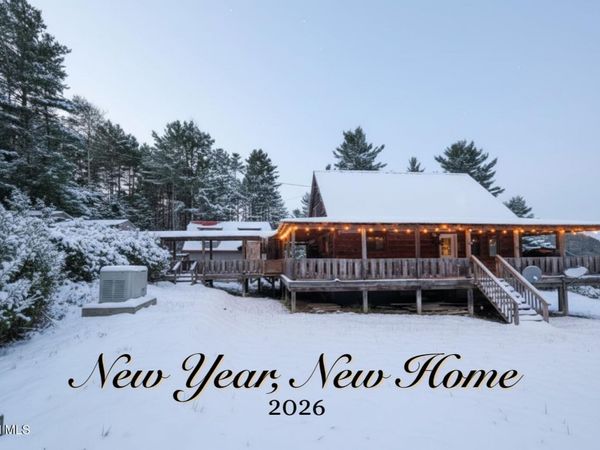 92 Riddle Road, Mineville, NY 12956