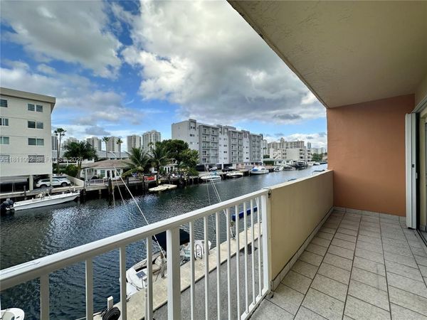 3545 NE 167th St, Unit 204, North Miami Beach, FL 33160
