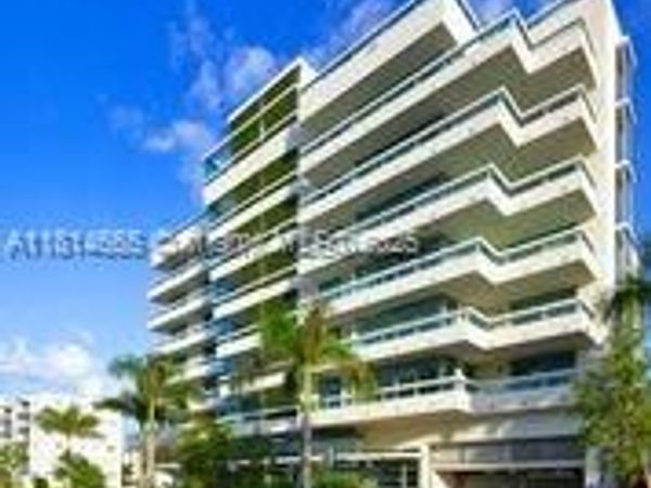 1025 92nd St, Unit 607, Bay Harbor Islands, FL 33154