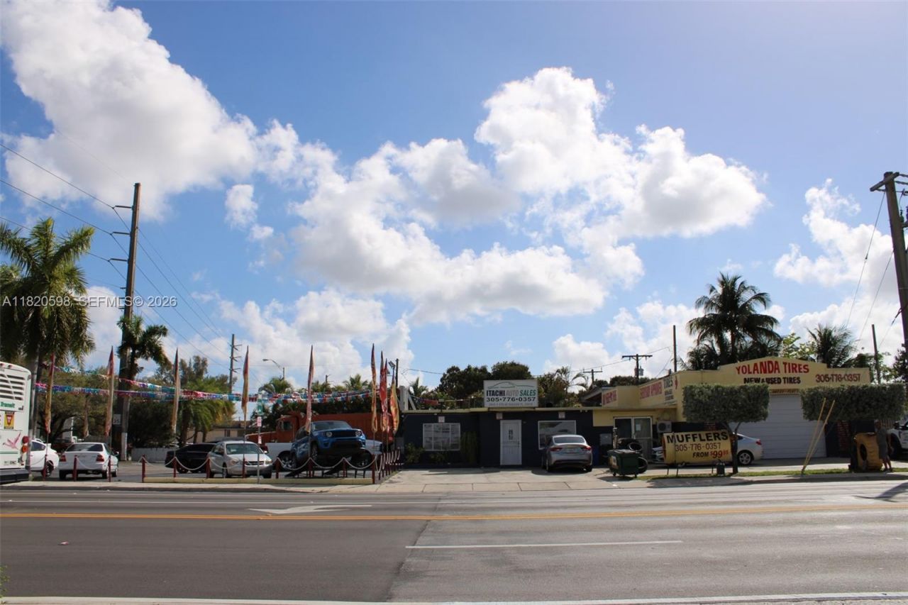 2045 E 4th Ave, Hialeah, FL 33010 Photo