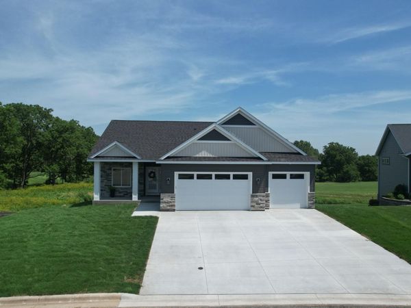 509 Golfview Avenue, Zumbrota, MN 55992