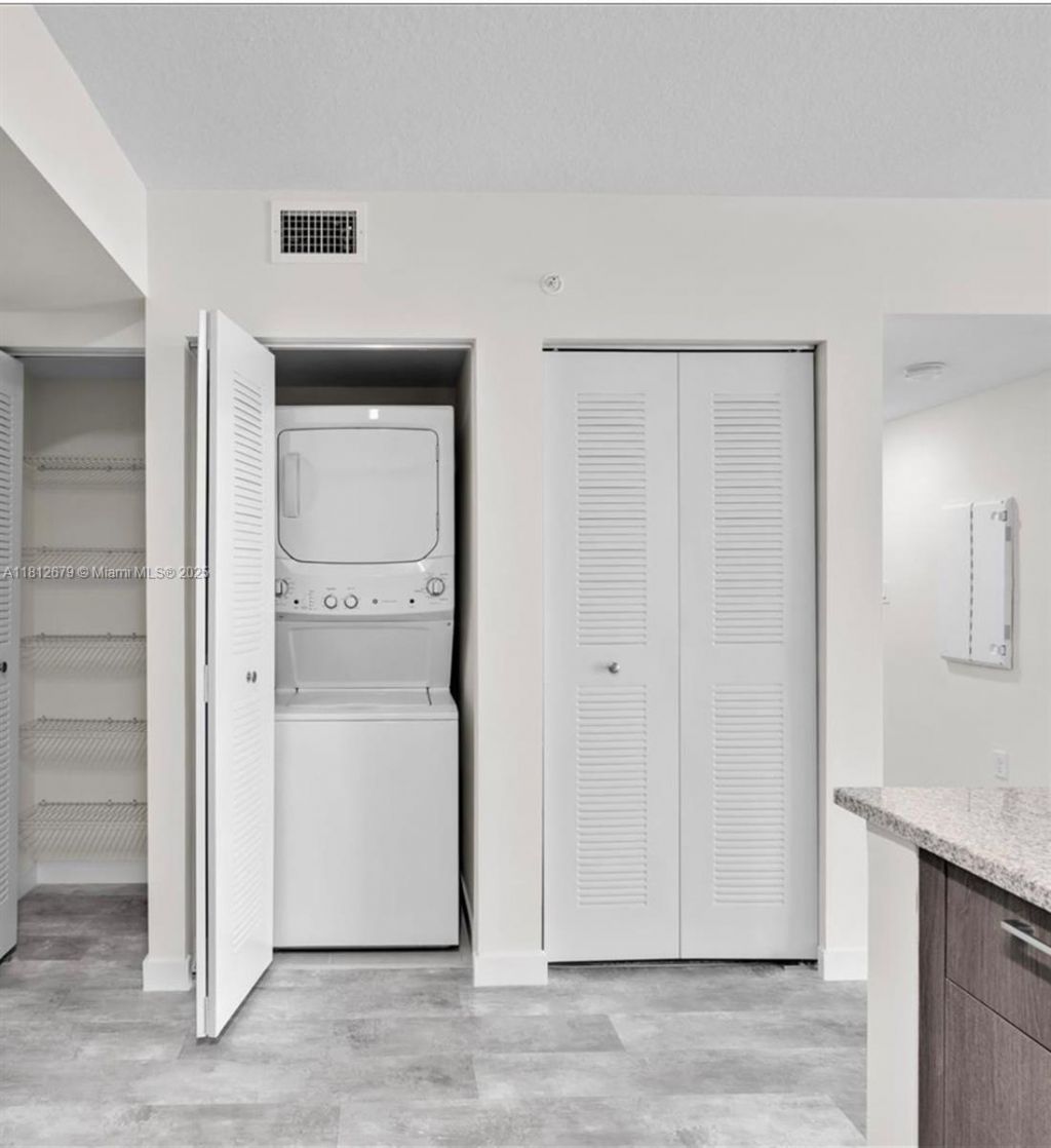 400 NW 112th Ave, Unit 718, Sweetwater, FL 33172 Photo