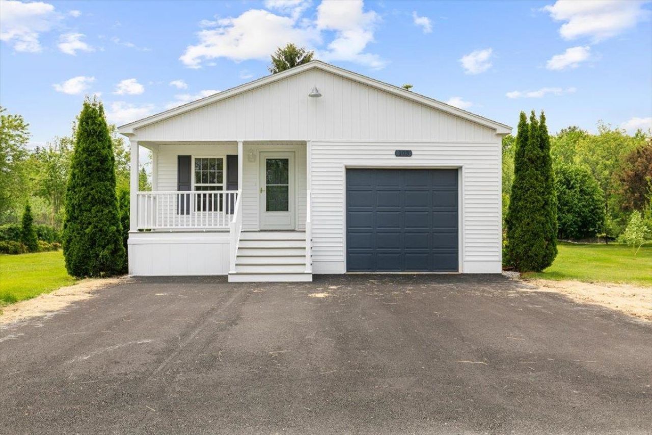 103 Bluefish Boulevard, Portsmouth, NH 03801 Main Photo