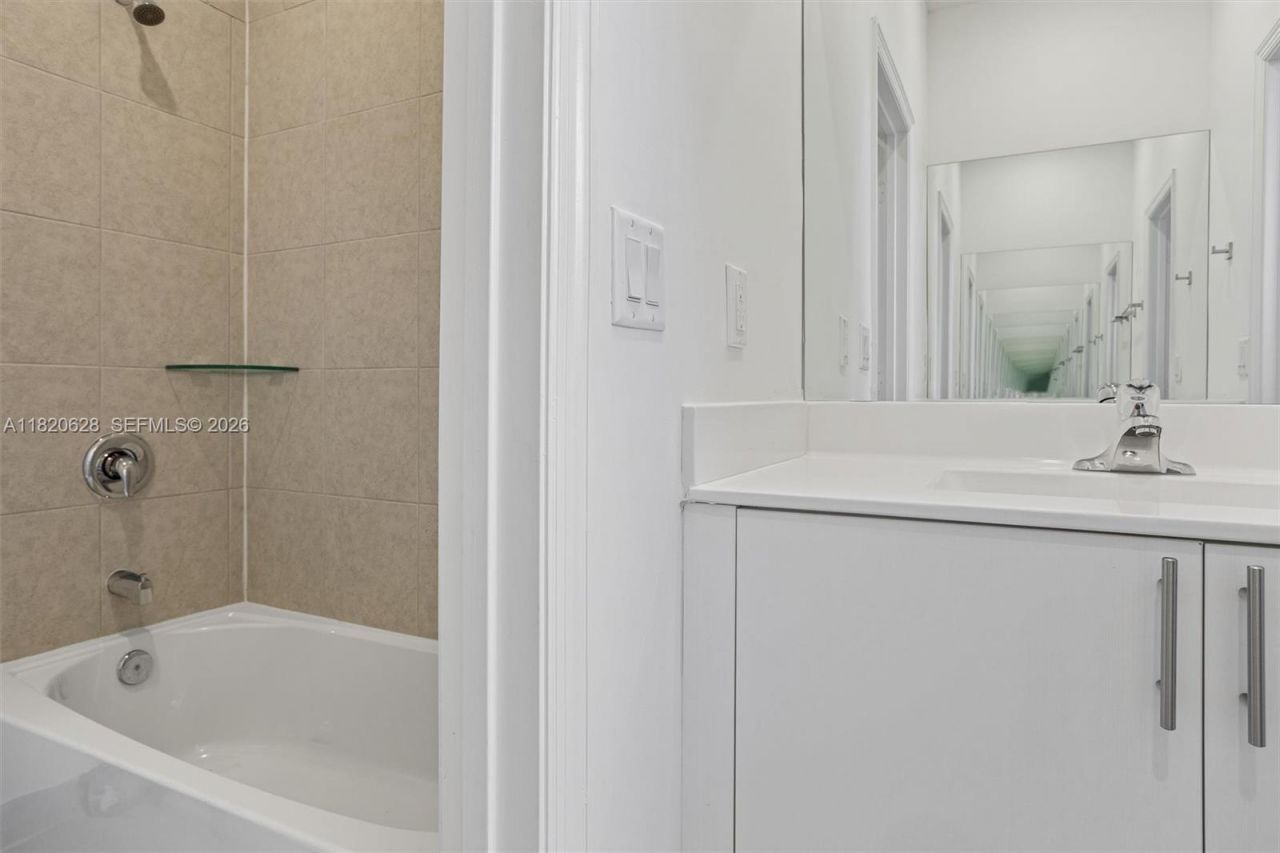 21205 SW 127th Ct, Miami, FL 33177 Photo