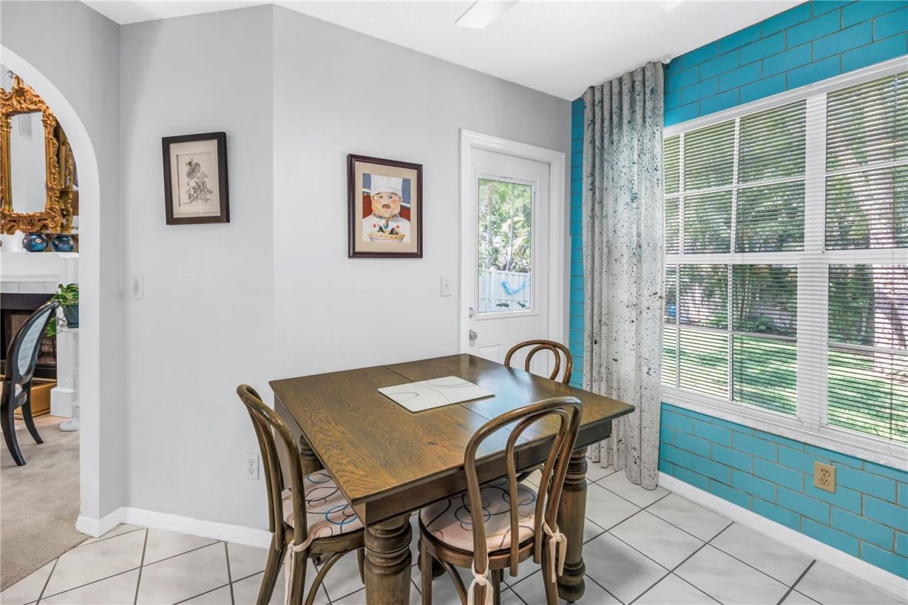 5090 White Pine Circle Ne, Saint Petersburg, FL 33702 Photo