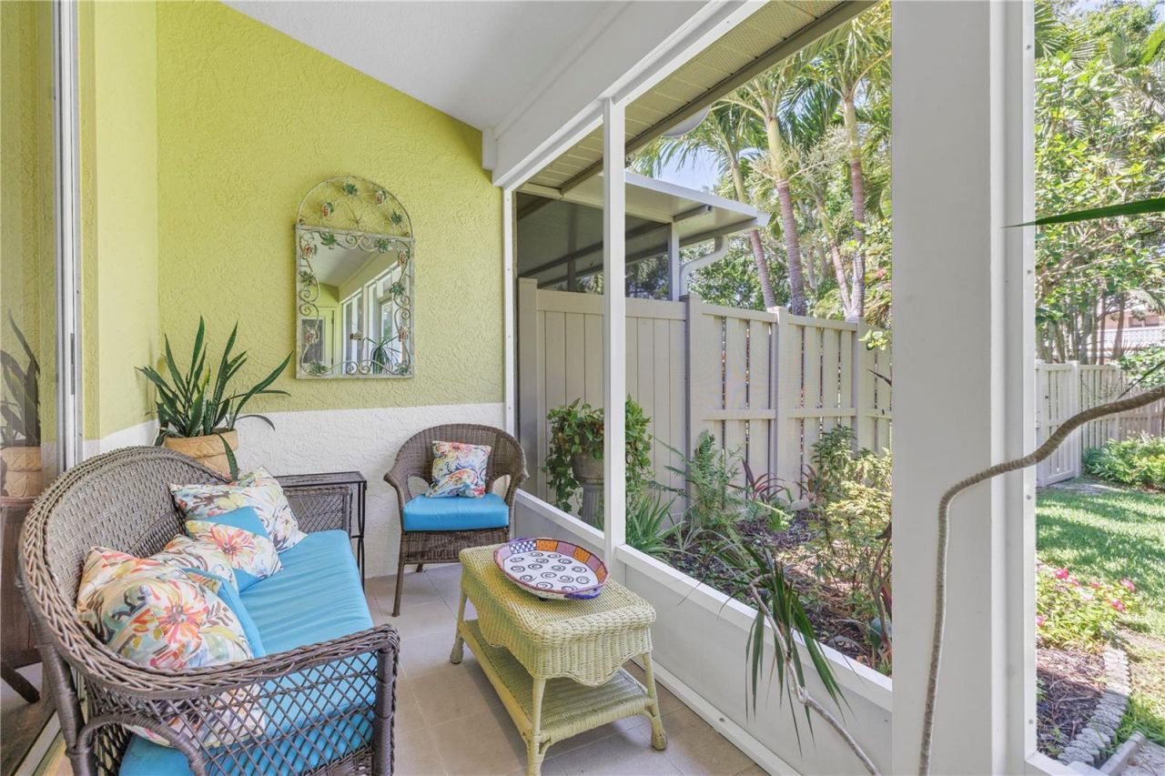 5090 White Pine Circle Ne, Saint Petersburg, FL 33702 Photo