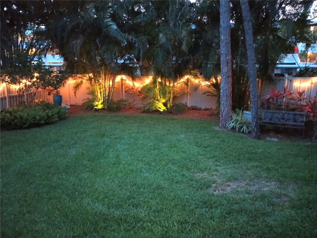 5090 White Pine Circle Ne, Saint Petersburg, FL 33702 Photo