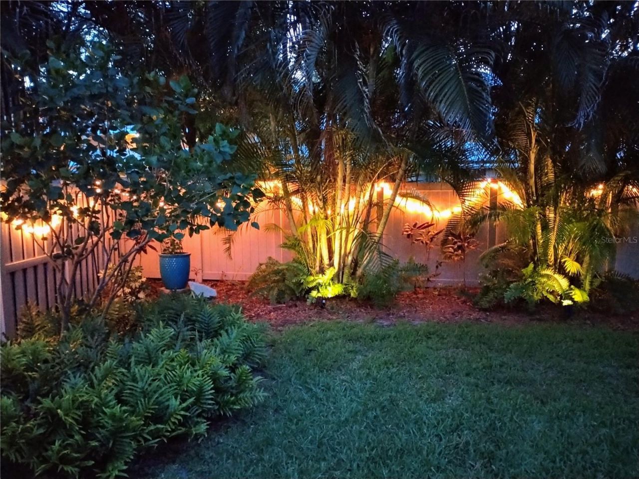 5090 White Pine Circle Ne, Saint Petersburg, FL 33702 Photo