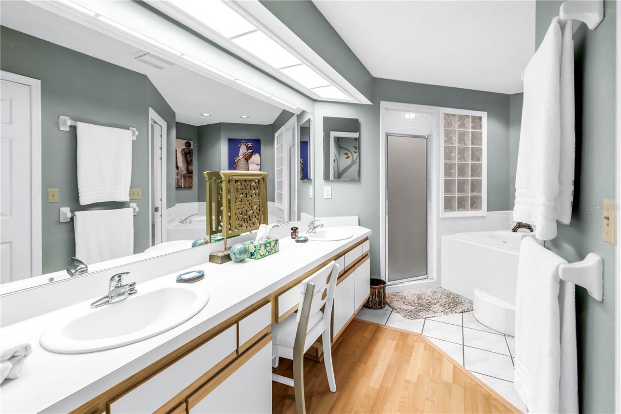 5090 White Pine Circle Ne, Saint Petersburg, FL 33702 Photo