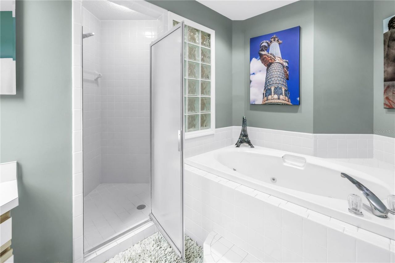 5090 White Pine Circle Ne, Saint Petersburg, FL 33702 Photo