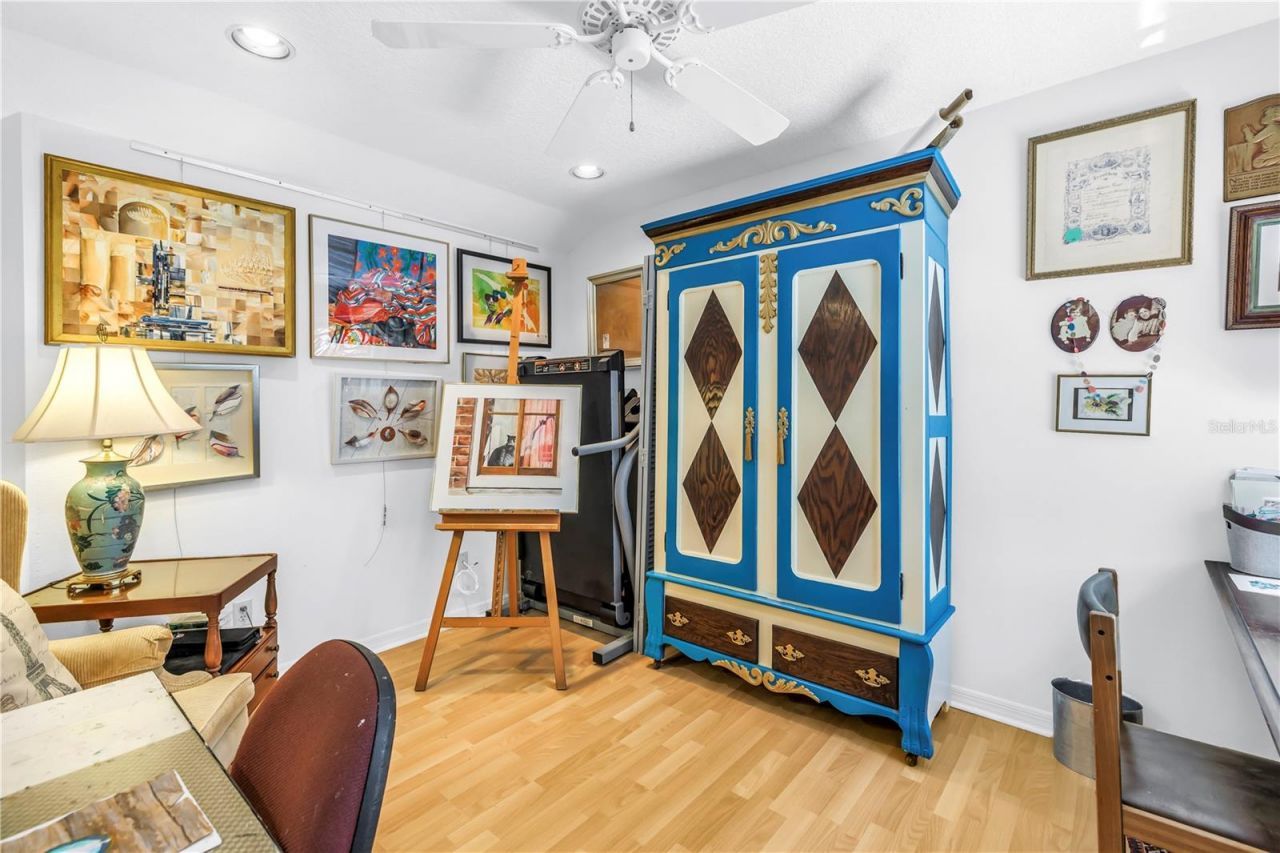 5090 White Pine Circle Ne, Saint Petersburg, FL 33702 Photo