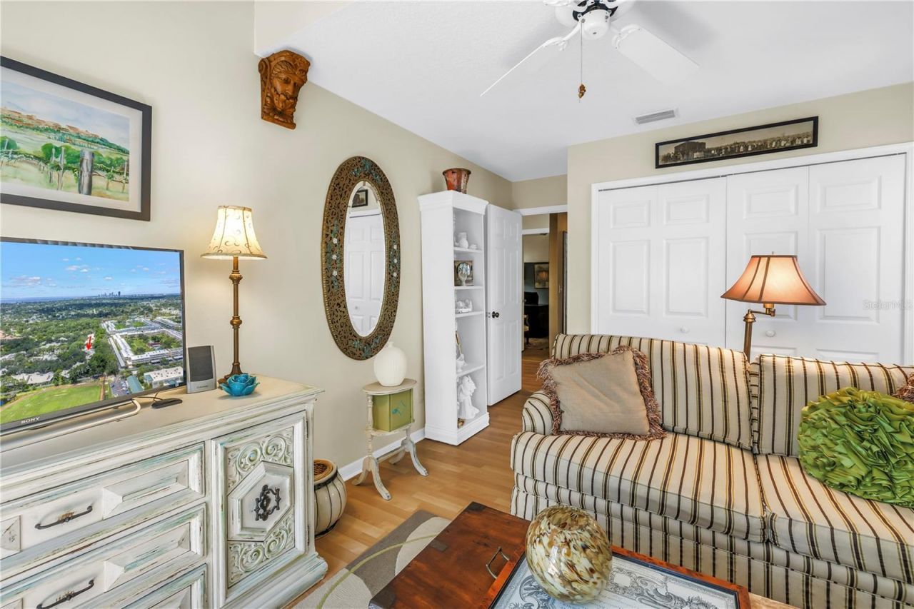 5090 White Pine Circle Ne, Saint Petersburg, FL 33702 Photo