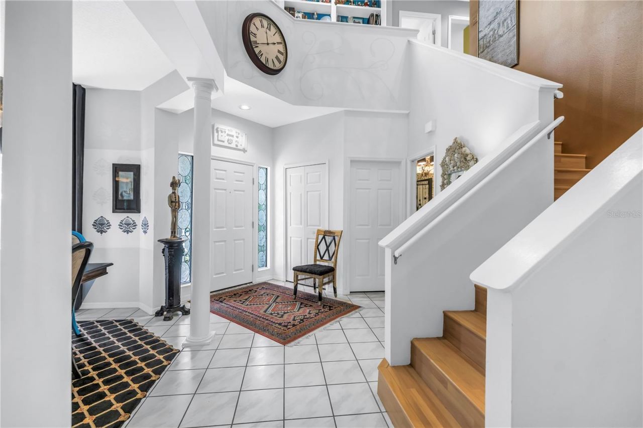 5090 White Pine Circle Ne, Saint Petersburg, FL 33702 Photo