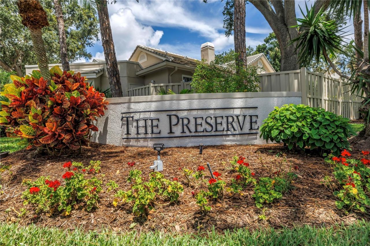 5090 White Pine Circle Ne, Saint Petersburg, FL 33702 Photo