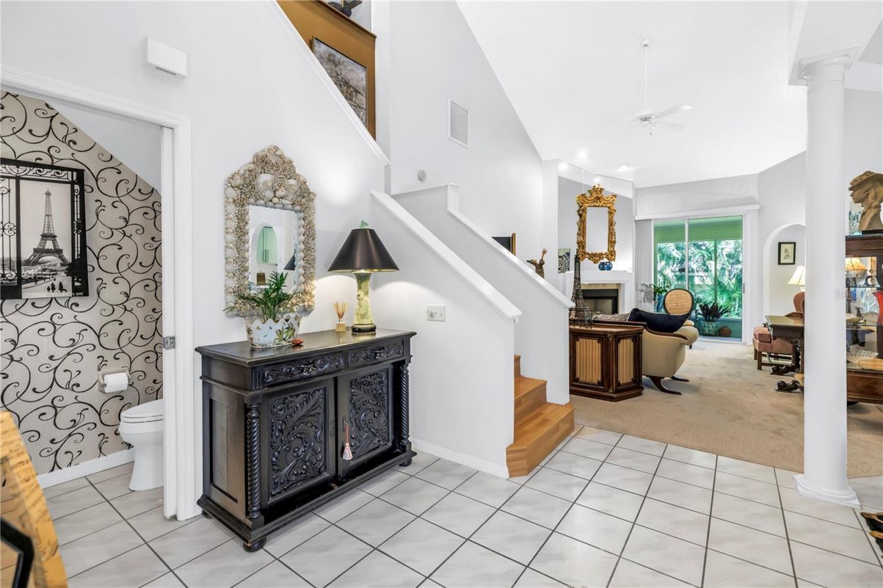 5090 White Pine Circle Ne, Saint Petersburg, FL 33702 Photo