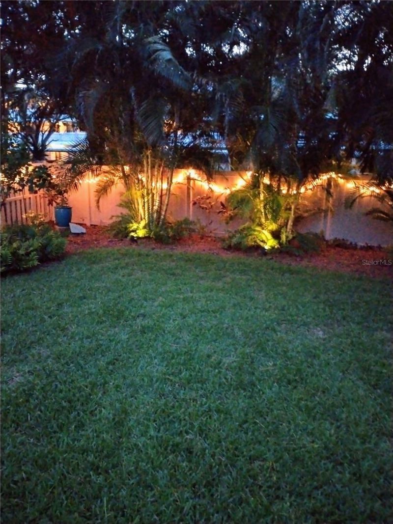 5090 White Pine Circle Ne, Saint Petersburg, FL 33702 Photo