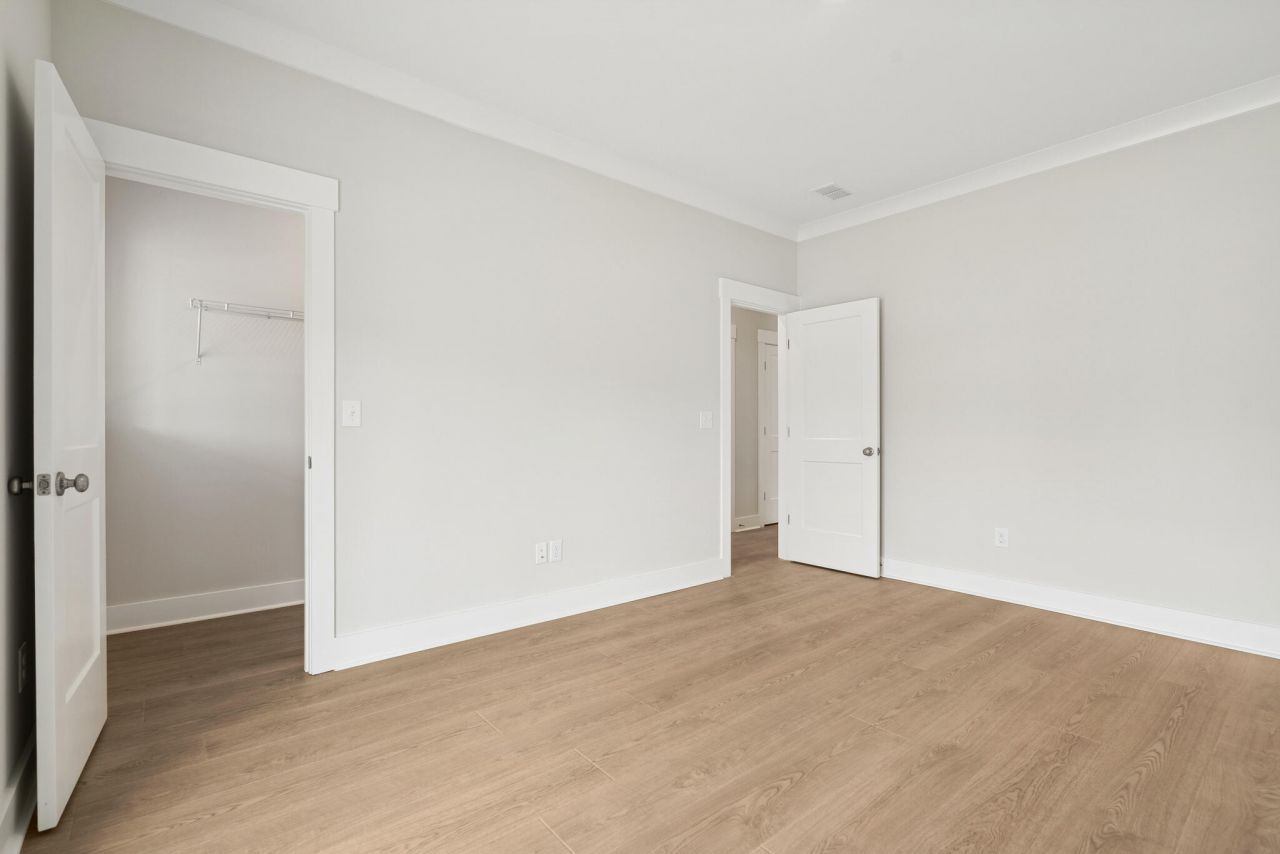 1175 Reserve Lane Photo 32