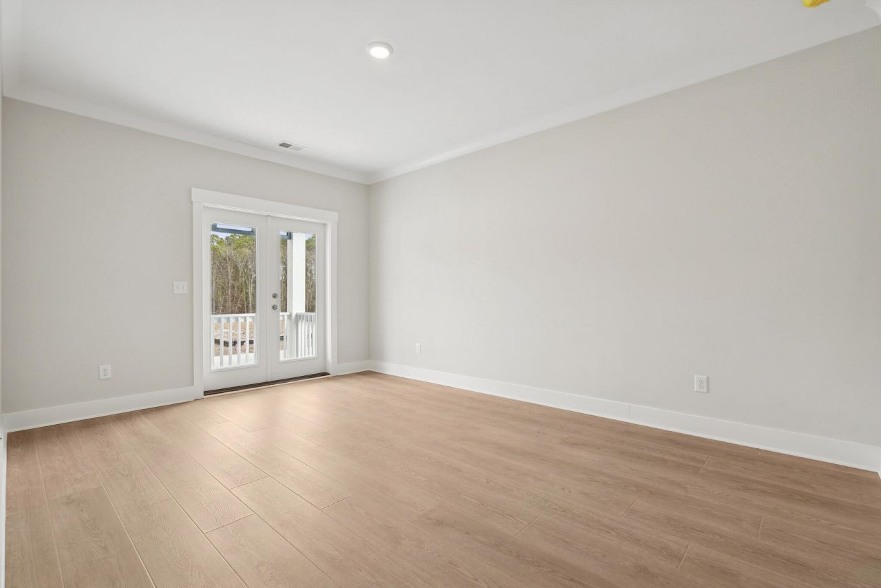 1175 Reserve Lane Photo 34