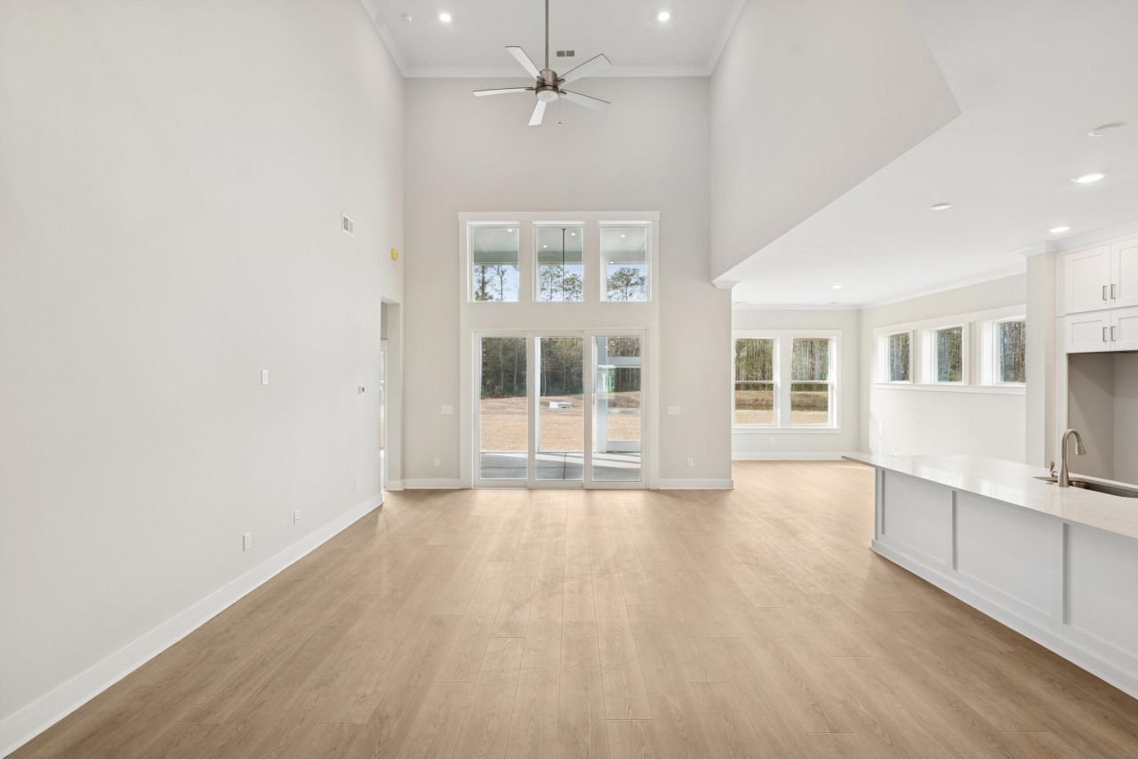 1175 Reserve Lane Photo 6