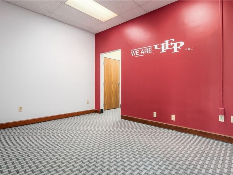 927 Wheeling Avenue, Cambridge, OH 43725 Photo 11
