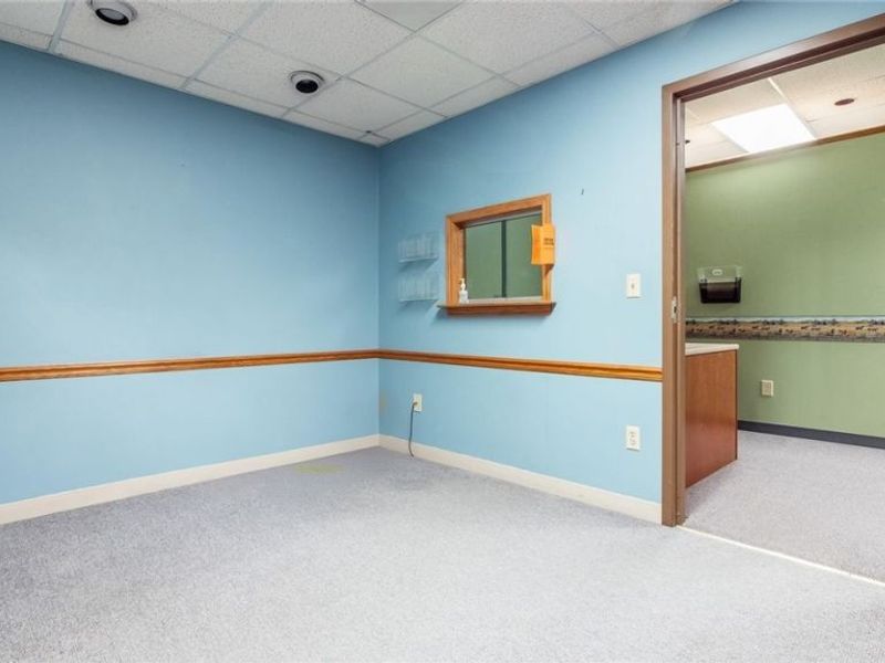 927 Wheeling Avenue, Cambridge, OH 43725 Photo 22
