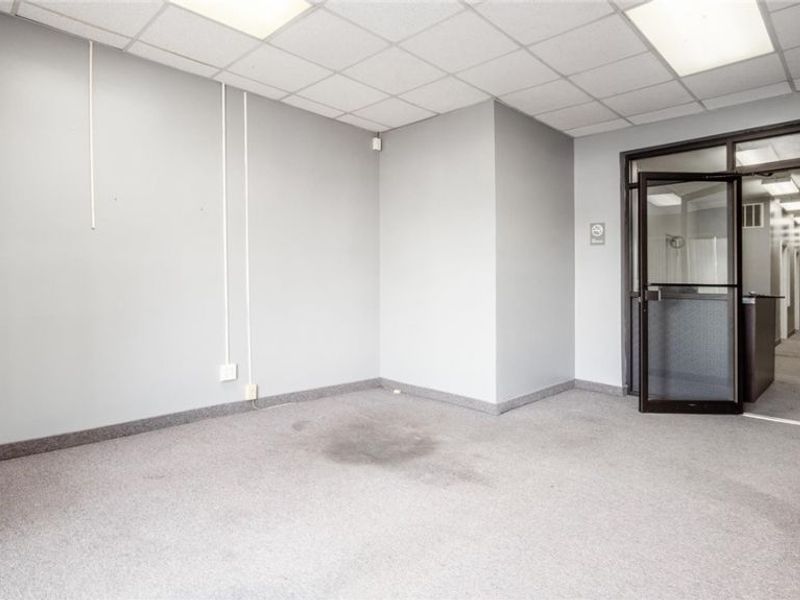 927 Wheeling Avenue, Cambridge, OH 43725 Photo 32