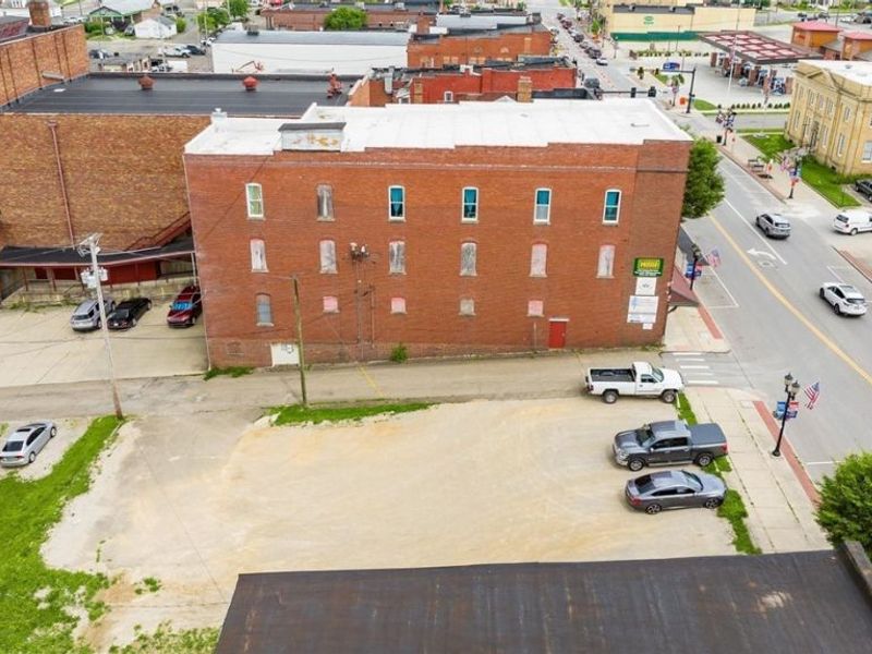 927 Wheeling Avenue, Cambridge, OH 43725 Photo 4