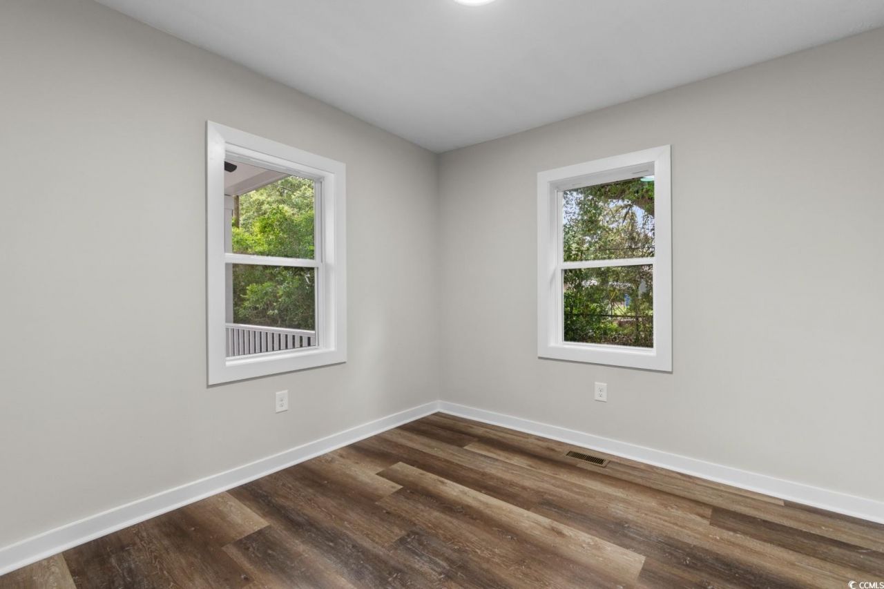 1712 Singleton St. Photo 14