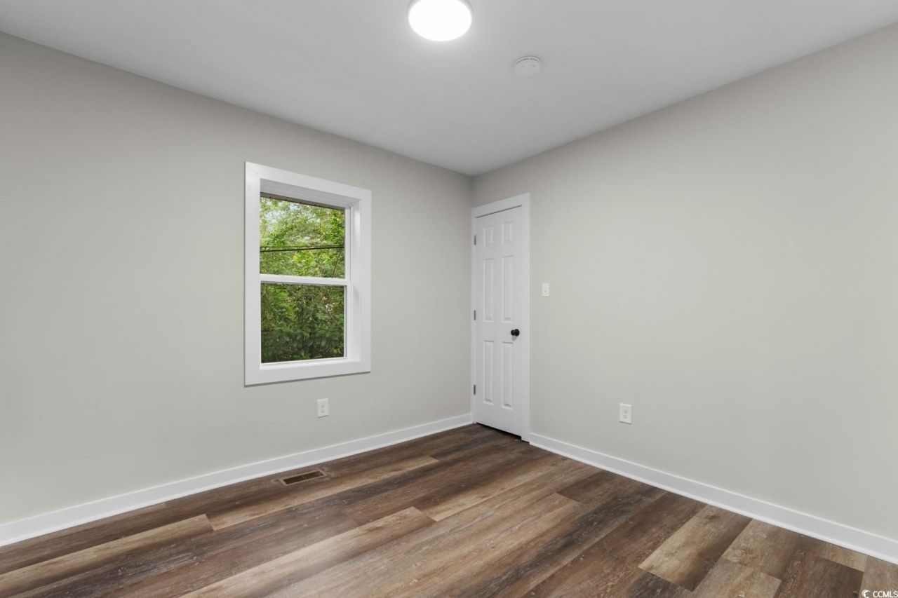 1712 Singleton St. Photo 16