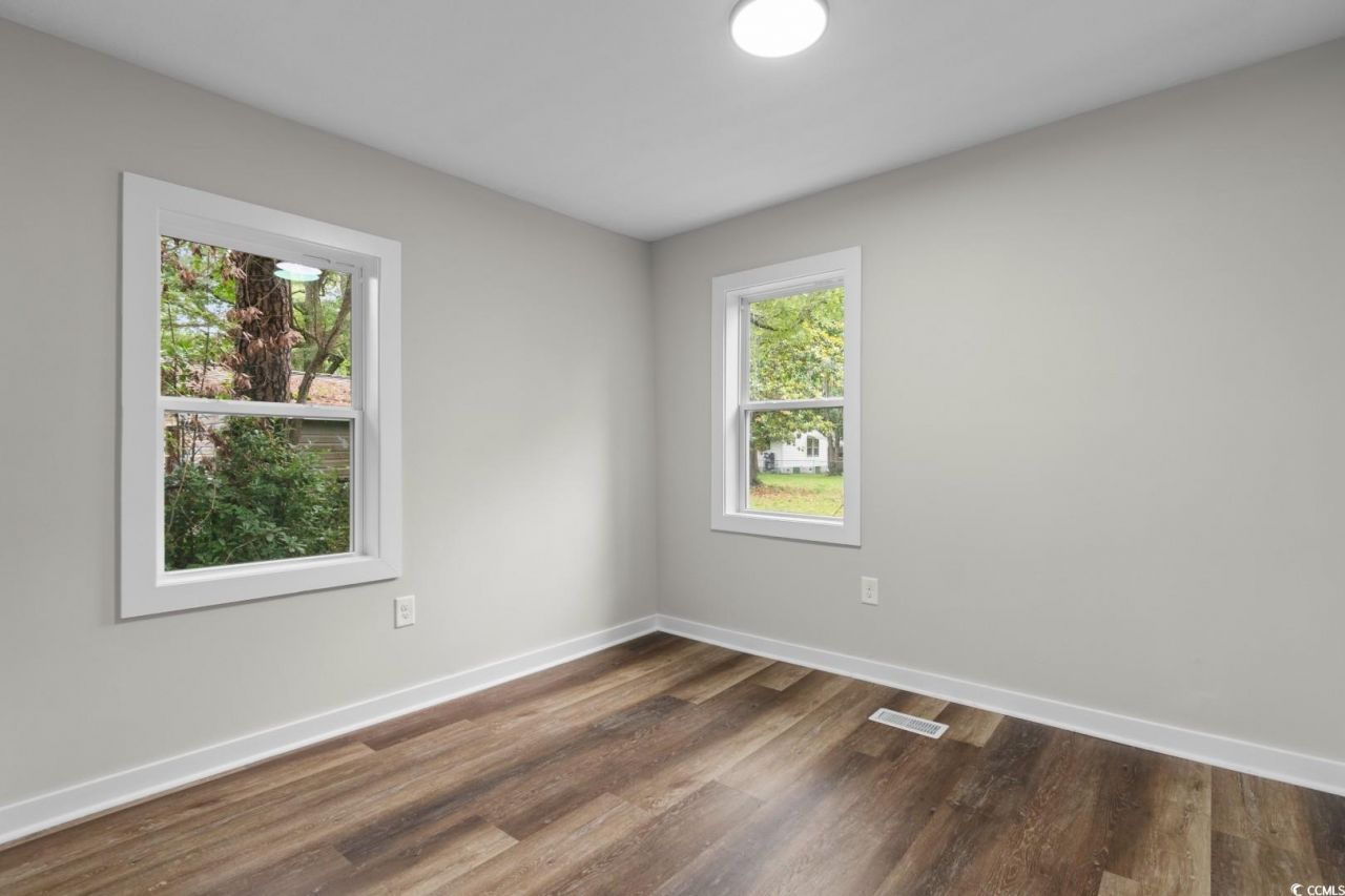 1712 Singleton St. Photo 20