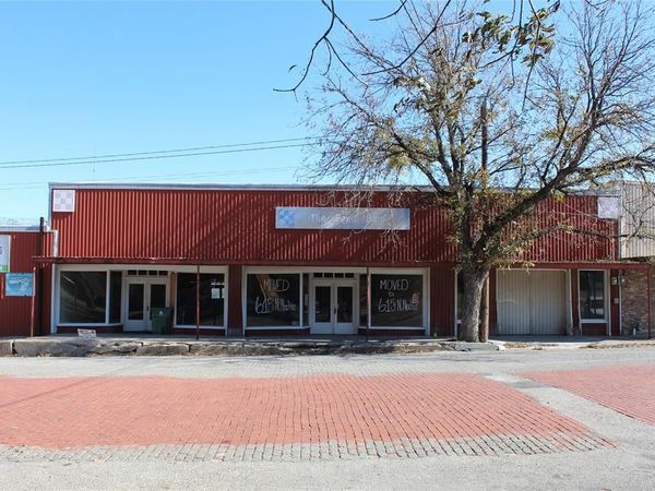 106 East Street, Coleman, TX 76834